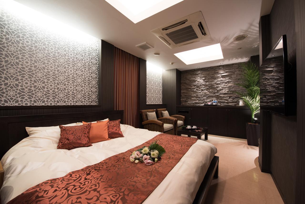 Sulata Obihiro (Adults Only) Hotel Екстериор снимка